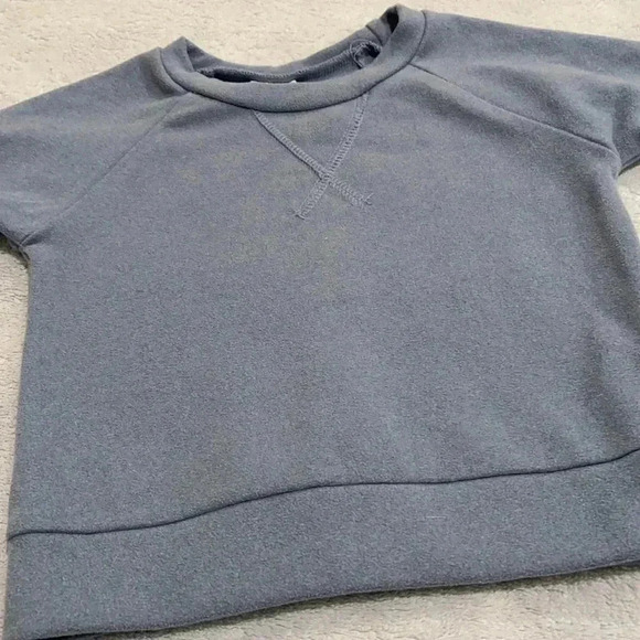 Sweatshirt - Picture 2 of 8